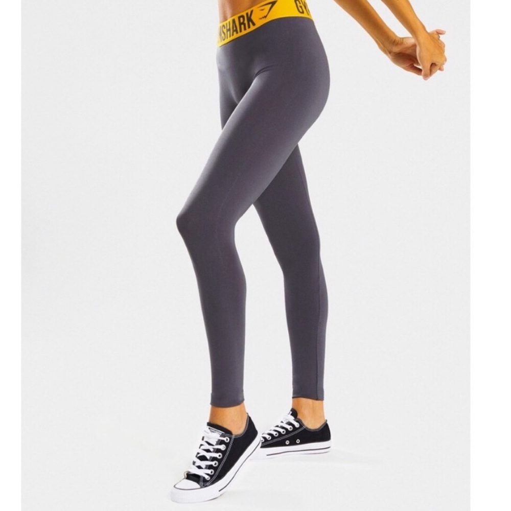 GymShark: Fit Leggings Charcoal .